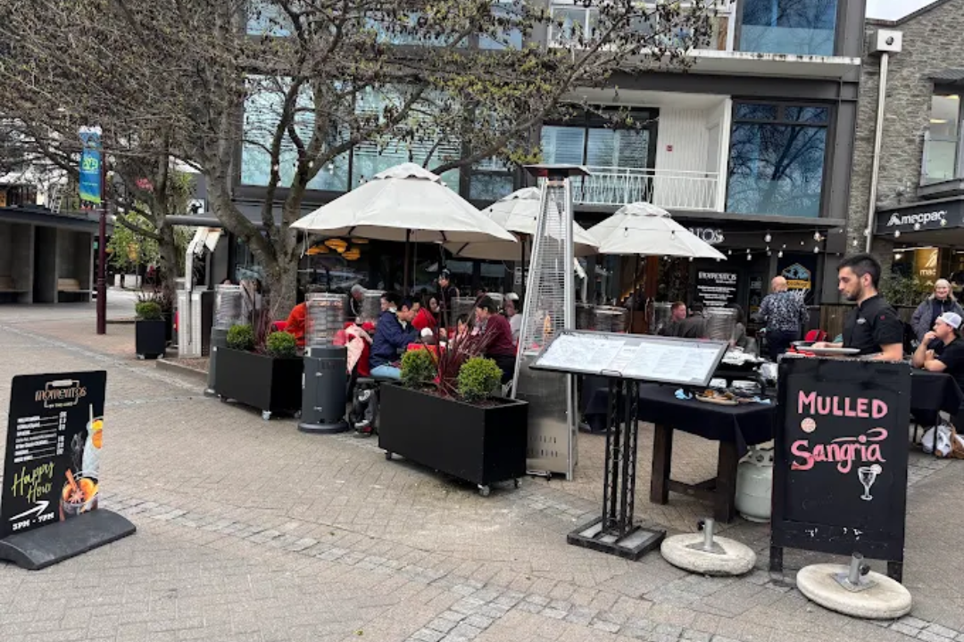 What Makes Momentos a Brunch Favourite Among Places to Eat in Queenstown?
